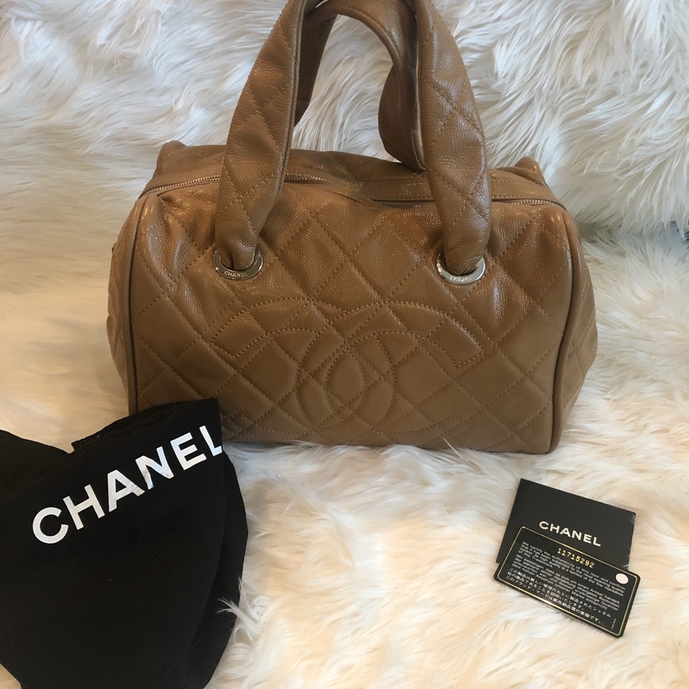 Chanel Bag - Picture 2 of 7